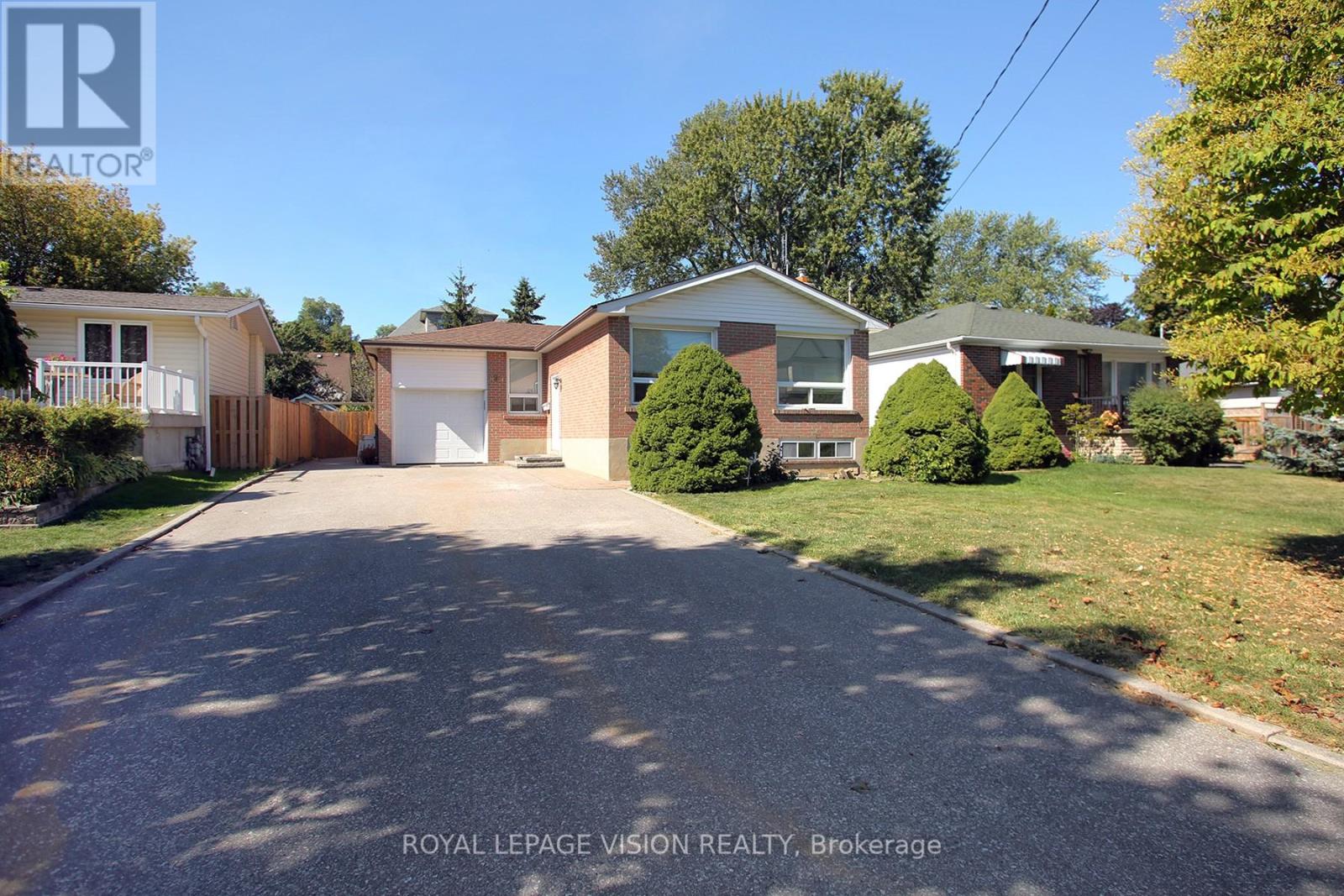 UPPER - 696 VICTORY DRIVE, Pickering, Ontario