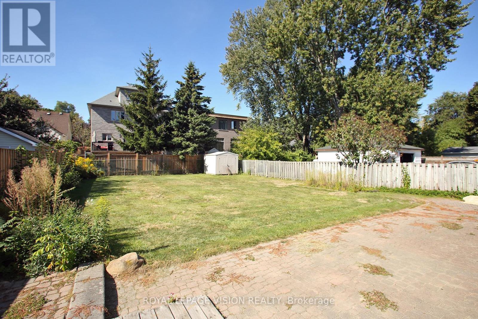 Upper - 696 Victory Drive, Pickering, Ontario  L1W 2S2 - Photo 24 - E12367369