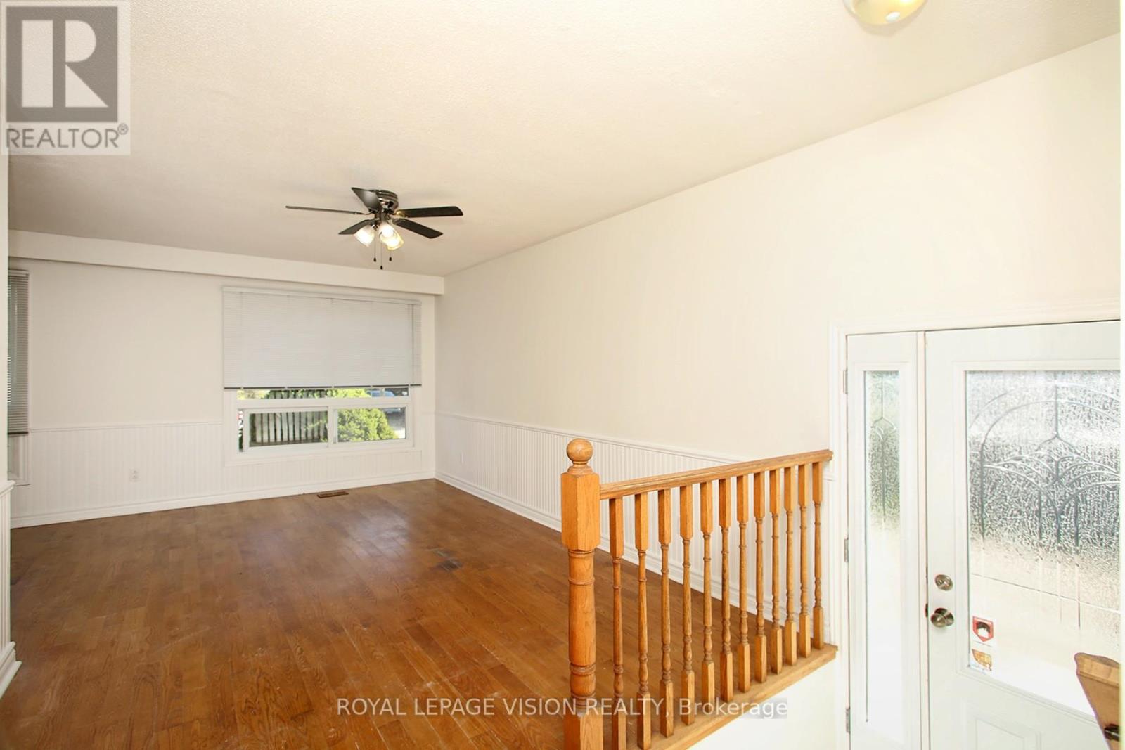 Upper - 696 Victory Drive, Pickering, Ontario  L1W 2S2 - Photo 17 - E12367369