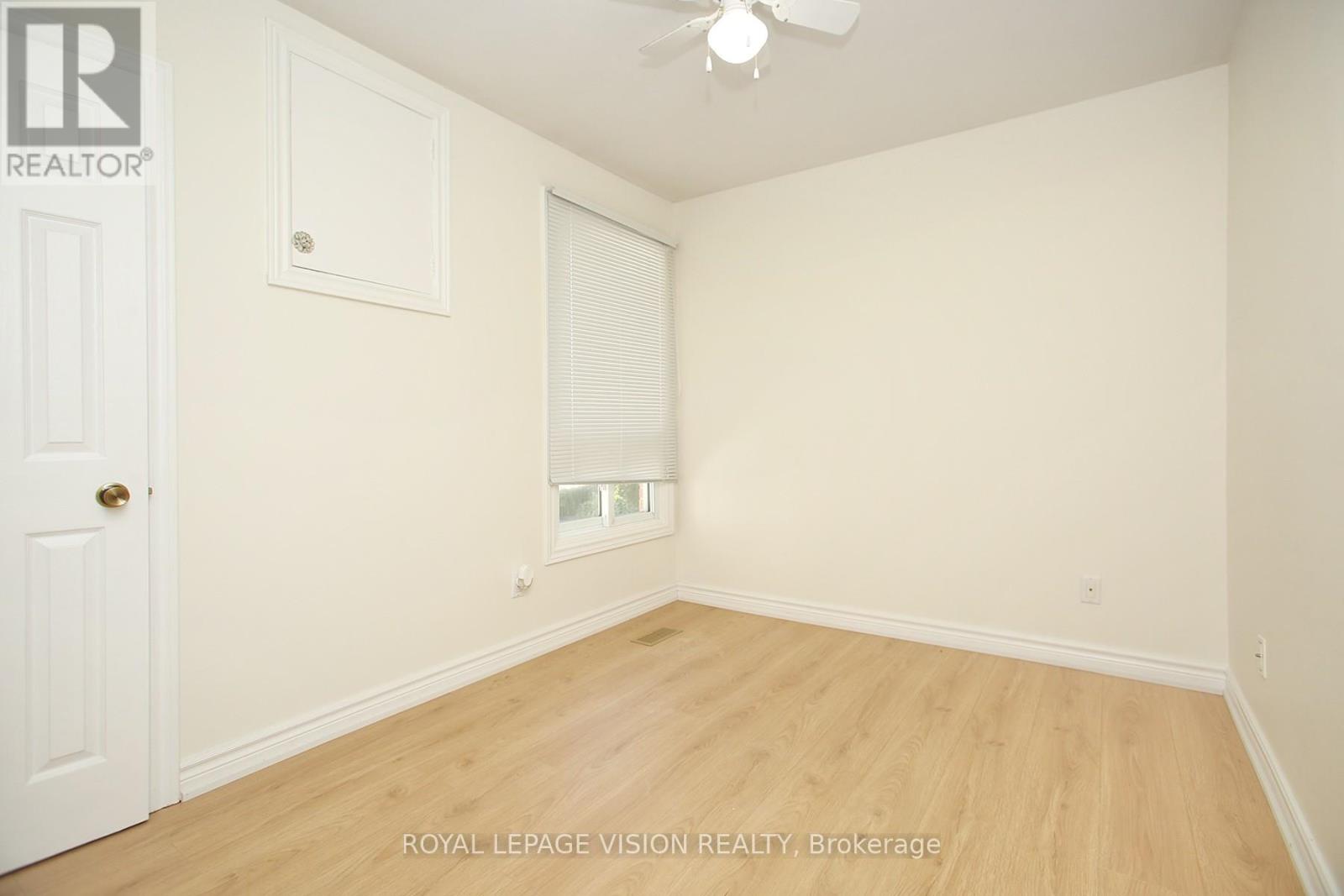 Upper - 696 Victory Drive, Pickering, Ontario  L1W 2S2 - Photo 5 - E12367369