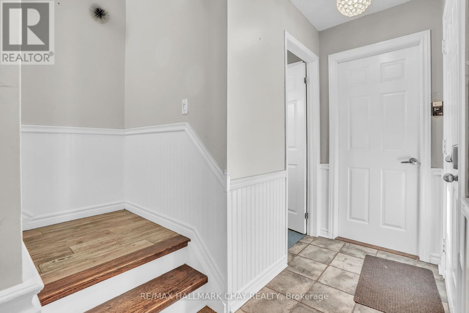 30 Rosenfeld Drive, Barrie, Ontario  L4M 5X2 - Photo 13 - S12417076