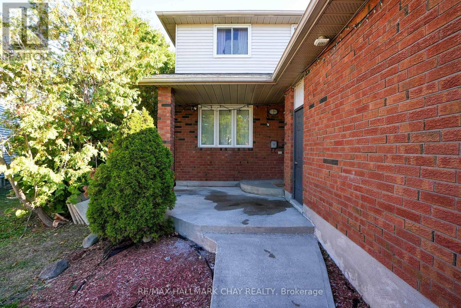 30 Rosenfeld Drive, Barrie, Ontario  L4M 5X2 - Photo 37 - S12417076