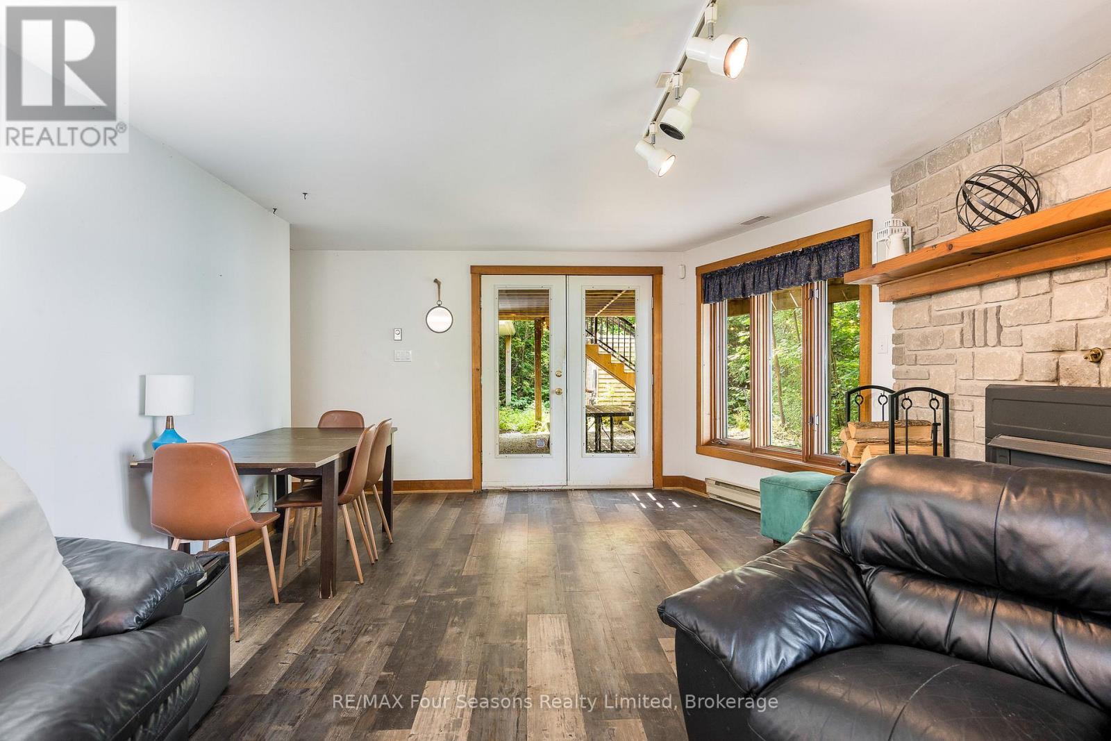 188 Highpoint Crescent, Grey Highlands, Ontario  N0C 1M0 - Photo 26 - X12417092