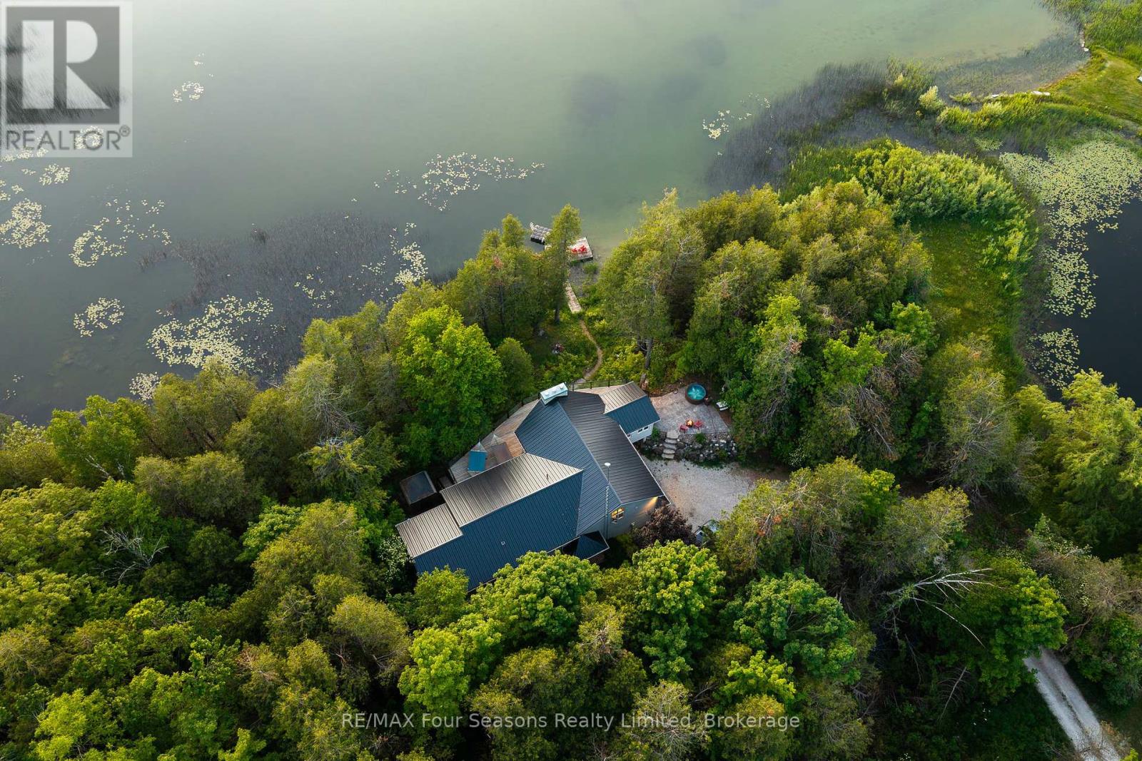 188 Highpoint Crescent, Grey Highlands, Ontario  N0C 1M0 - Photo 35 - X12417092