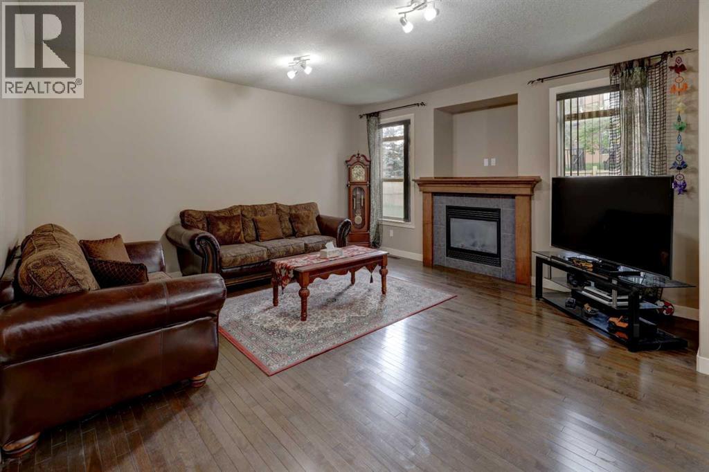 162 Sherwood Hill Nw, Calgary, Alberta  T3R 1P7 - Photo 10 - A2237445