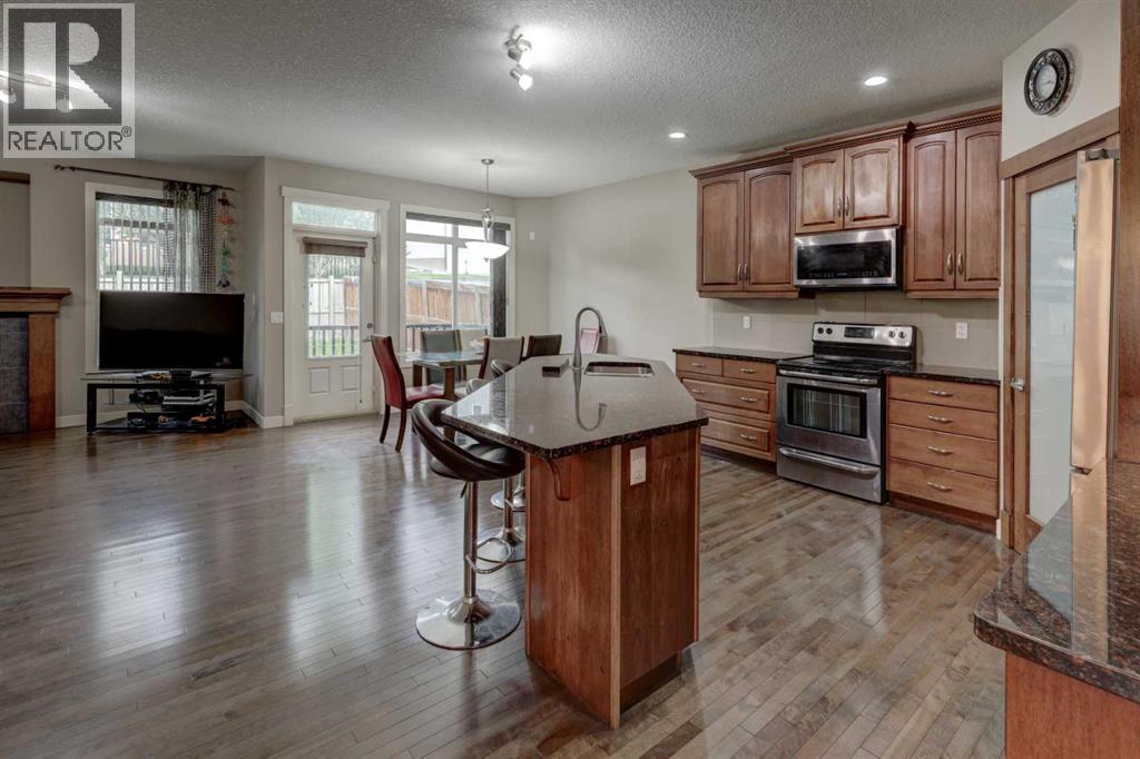 162 Sherwood Hill Nw, Calgary, Alberta  T3R 1P7 - Photo 4 - A2237445