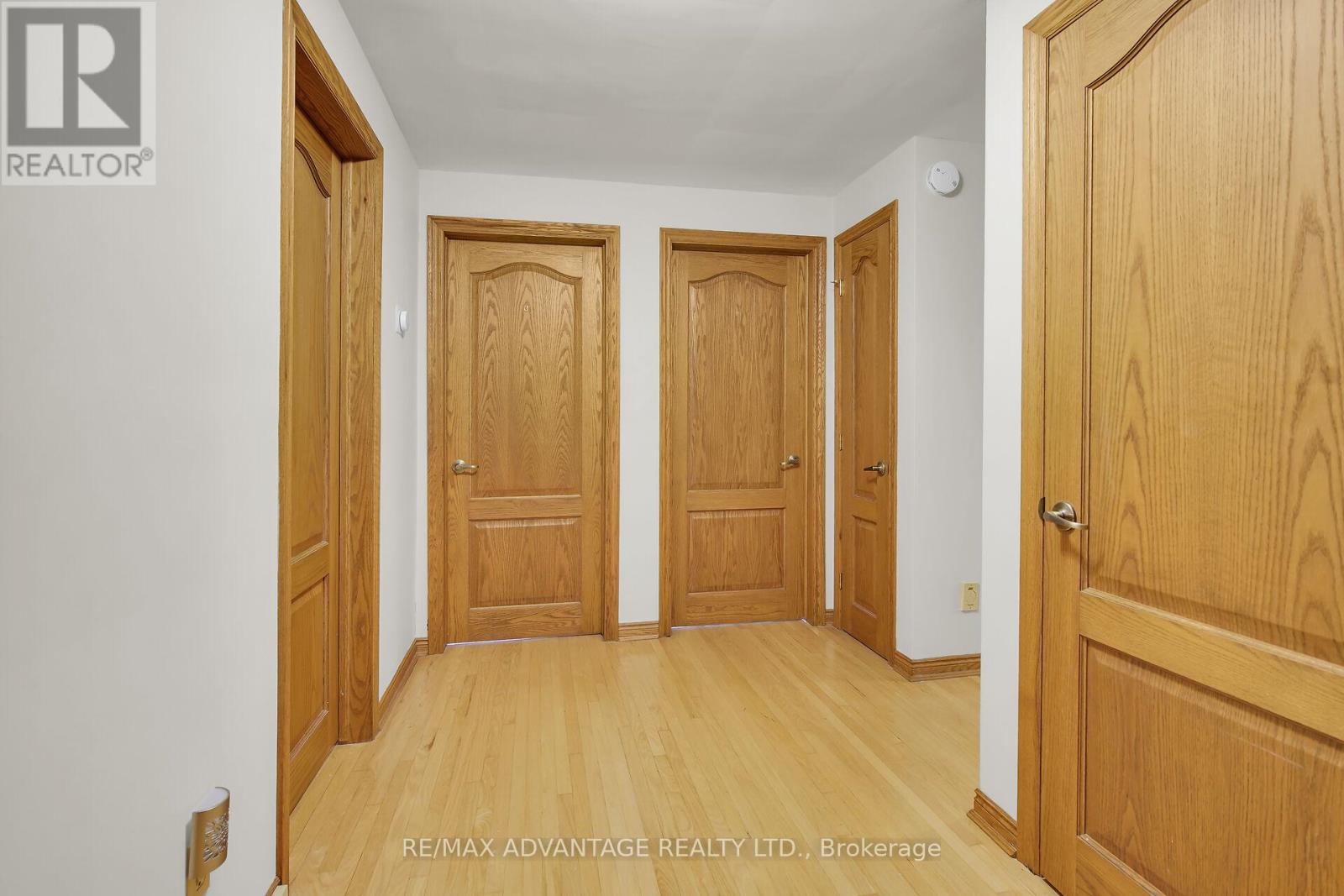 41 Queen Anne Circle, London North, Ontario  N6H 4B6 - Photo 16 - X12417087
