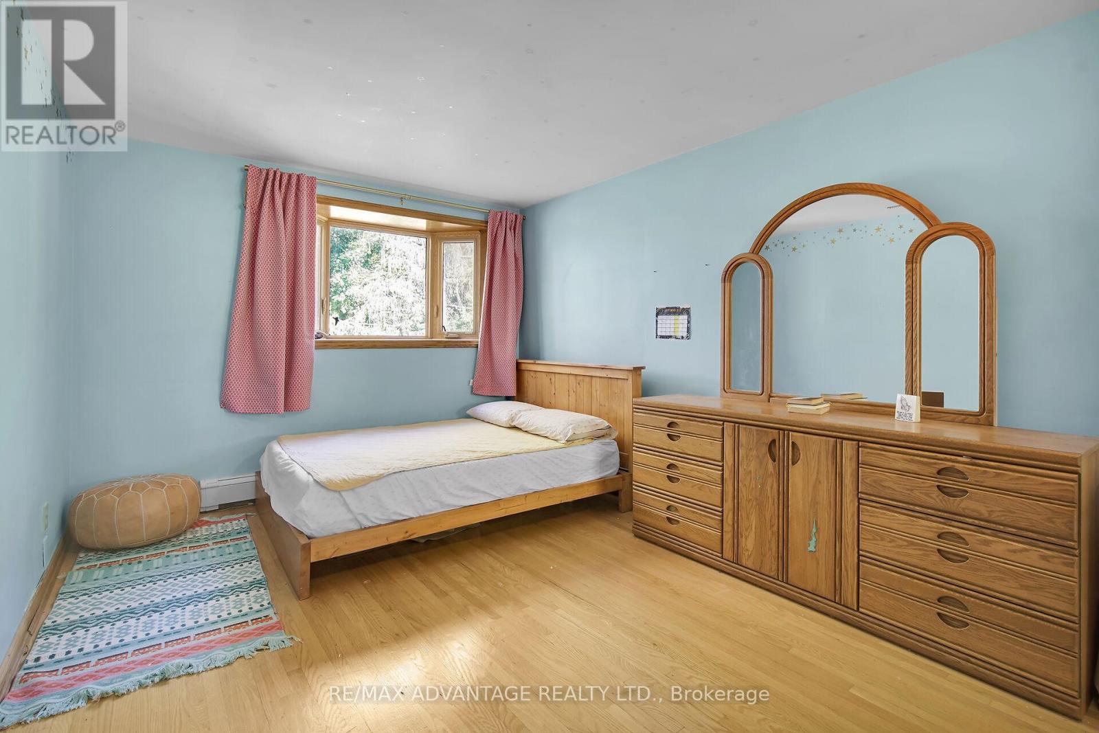 41 Queen Anne Circle, London North, Ontario  N6H 4B6 - Photo 24 - X12417087