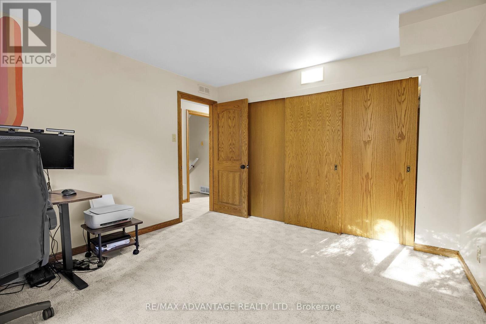 41 Queen Anne Circle, London North, Ontario  N6H 4B6 - Photo 34 - X12417087