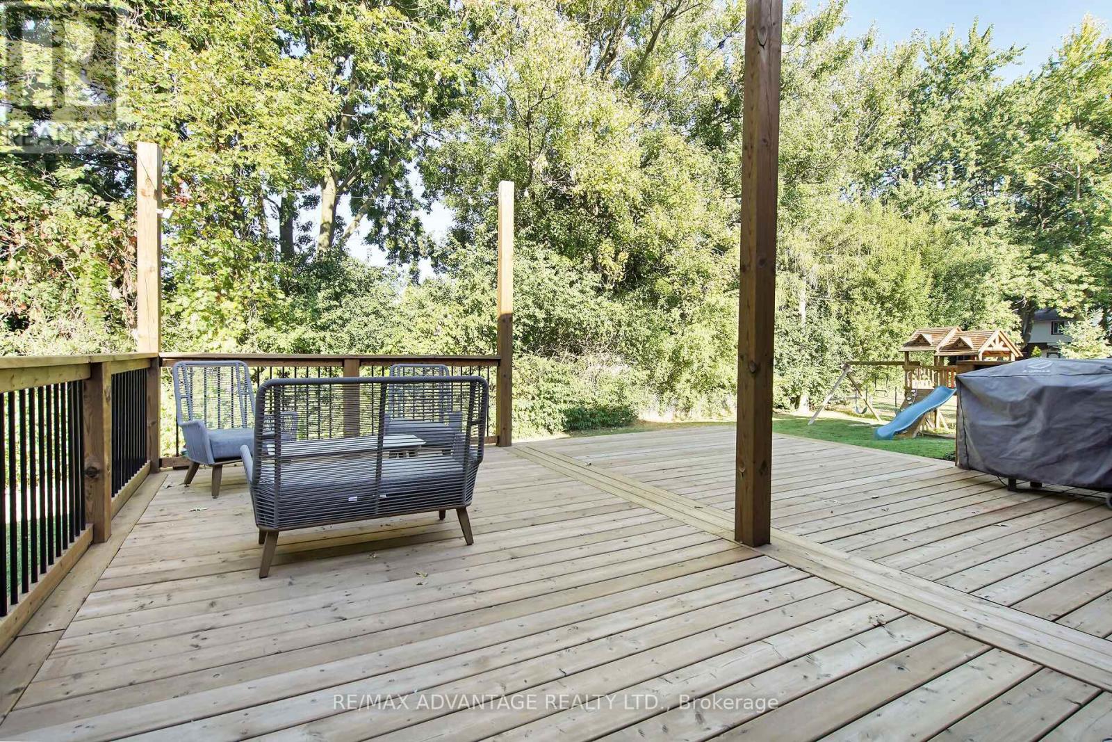 41 Queen Anne Circle, London North, Ontario  N6H 4B6 - Photo 41 - X12417087