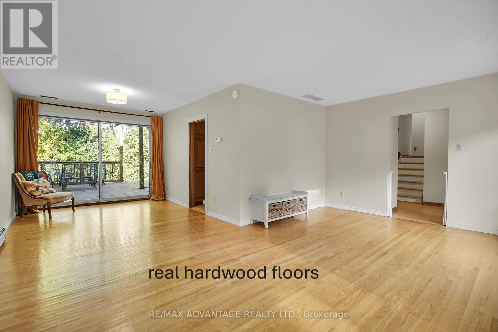 41 Queen Anne Circle, London North, Ontario  N6H 4B6 - Photo 7 - X12417087