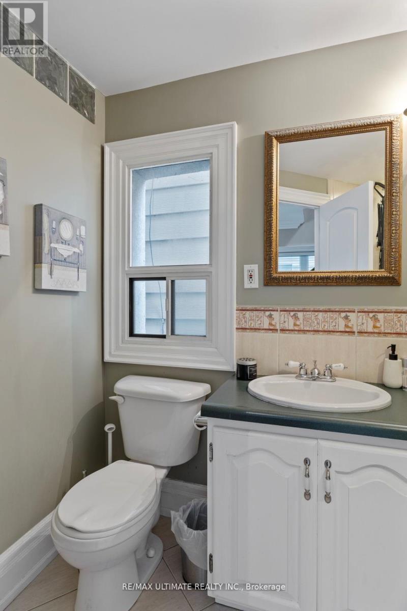 23 Seneca Avenue, Toronto, Ontario  M5J 2A4 - Photo 18 - W12417046