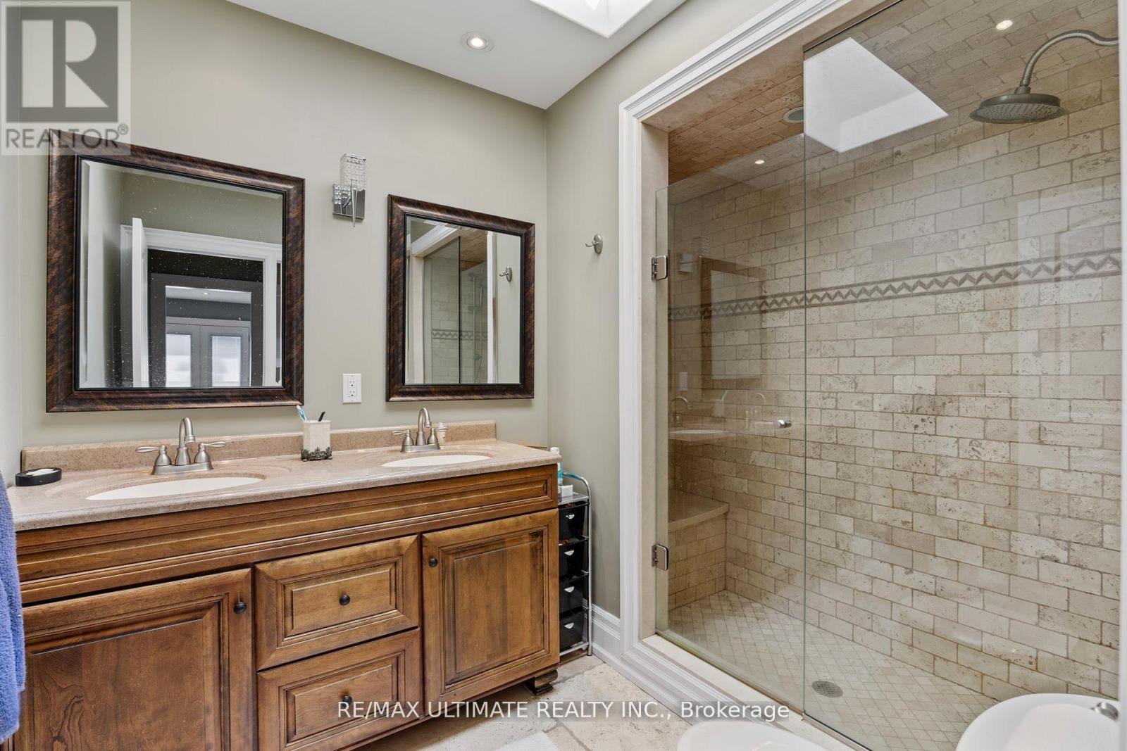 23 Seneca Avenue, Toronto, Ontario  M5J 2A4 - Photo 26 - W12417046