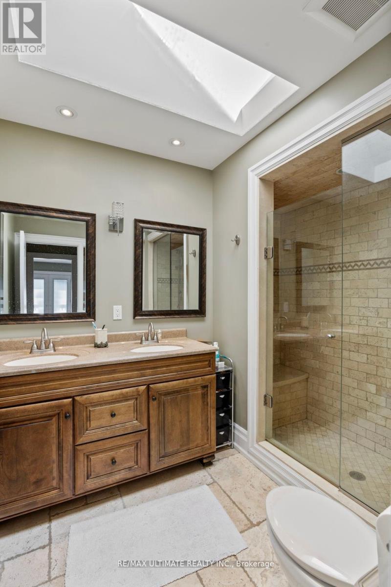 23 Seneca Avenue, Toronto, Ontario  M5J 2A4 - Photo 27 - W12417046