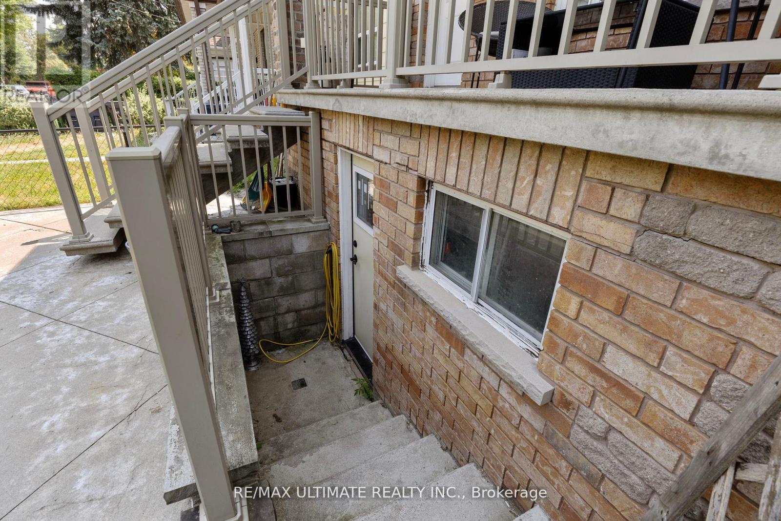 23 Seneca Avenue, Toronto, Ontario  M5J 2A4 - Photo 32 - W12417046