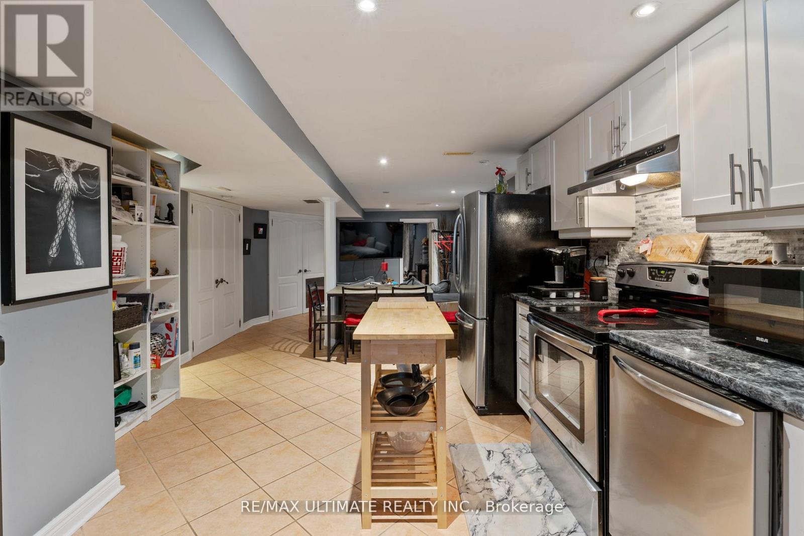 23 Seneca Avenue, Toronto, Ontario  M5J 2A4 - Photo 33 - W12417046