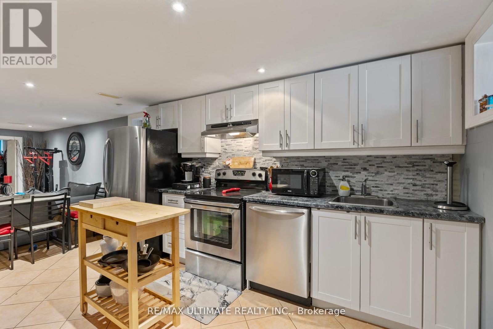 23 Seneca Avenue, Toronto, Ontario  M5J 2A4 - Photo 38 - W12417046