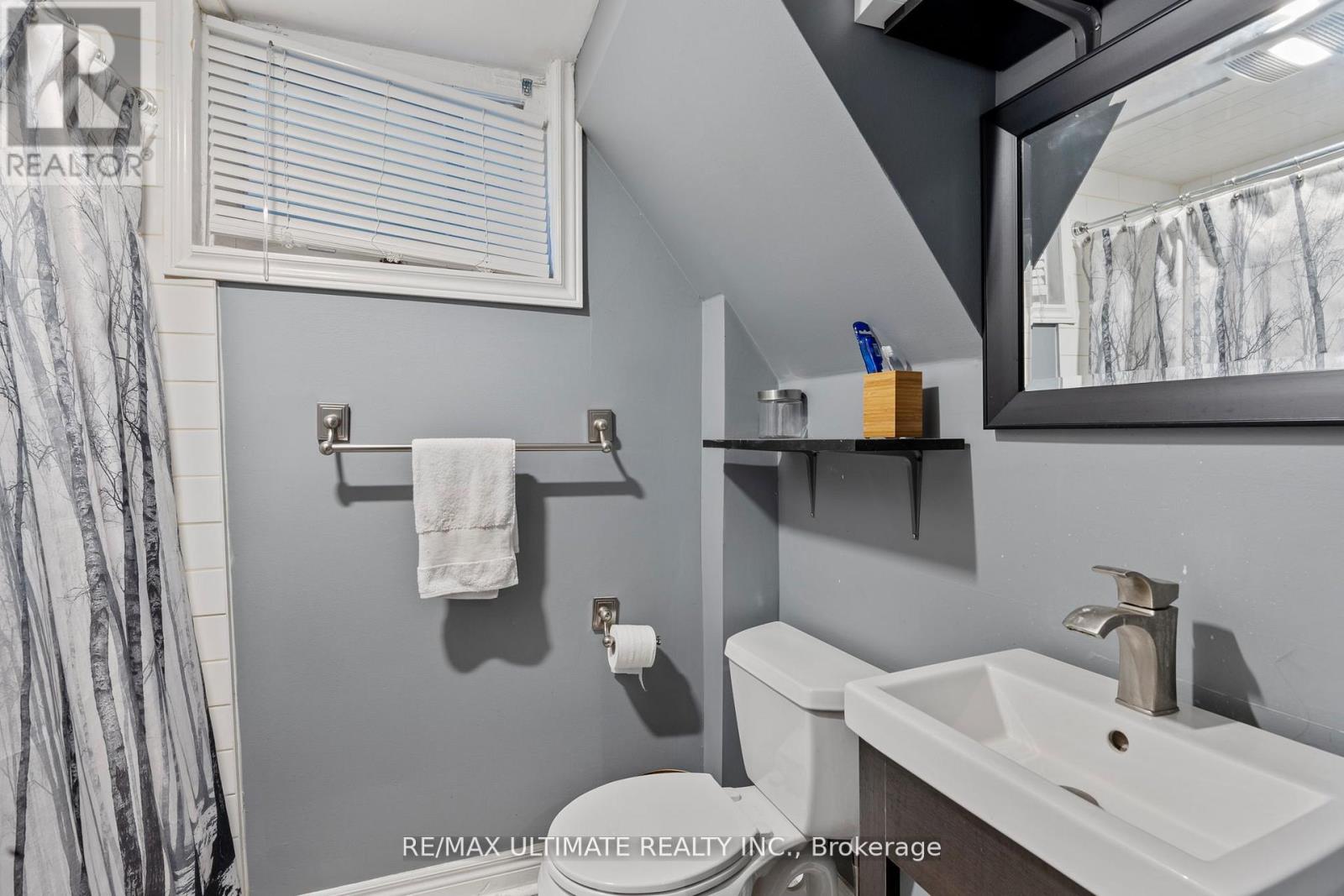 23 Seneca Avenue, Toronto, Ontario  M5J 2A4 - Photo 41 - W12417046