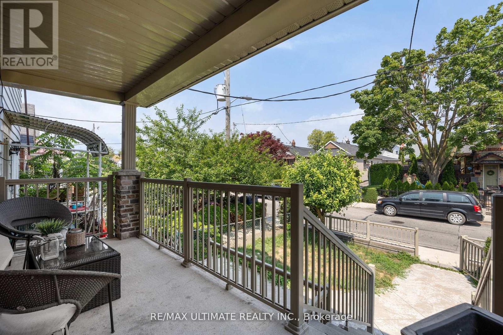 23 Seneca Avenue, Toronto, Ontario  M5J 2A4 - Photo 5 - W12417046