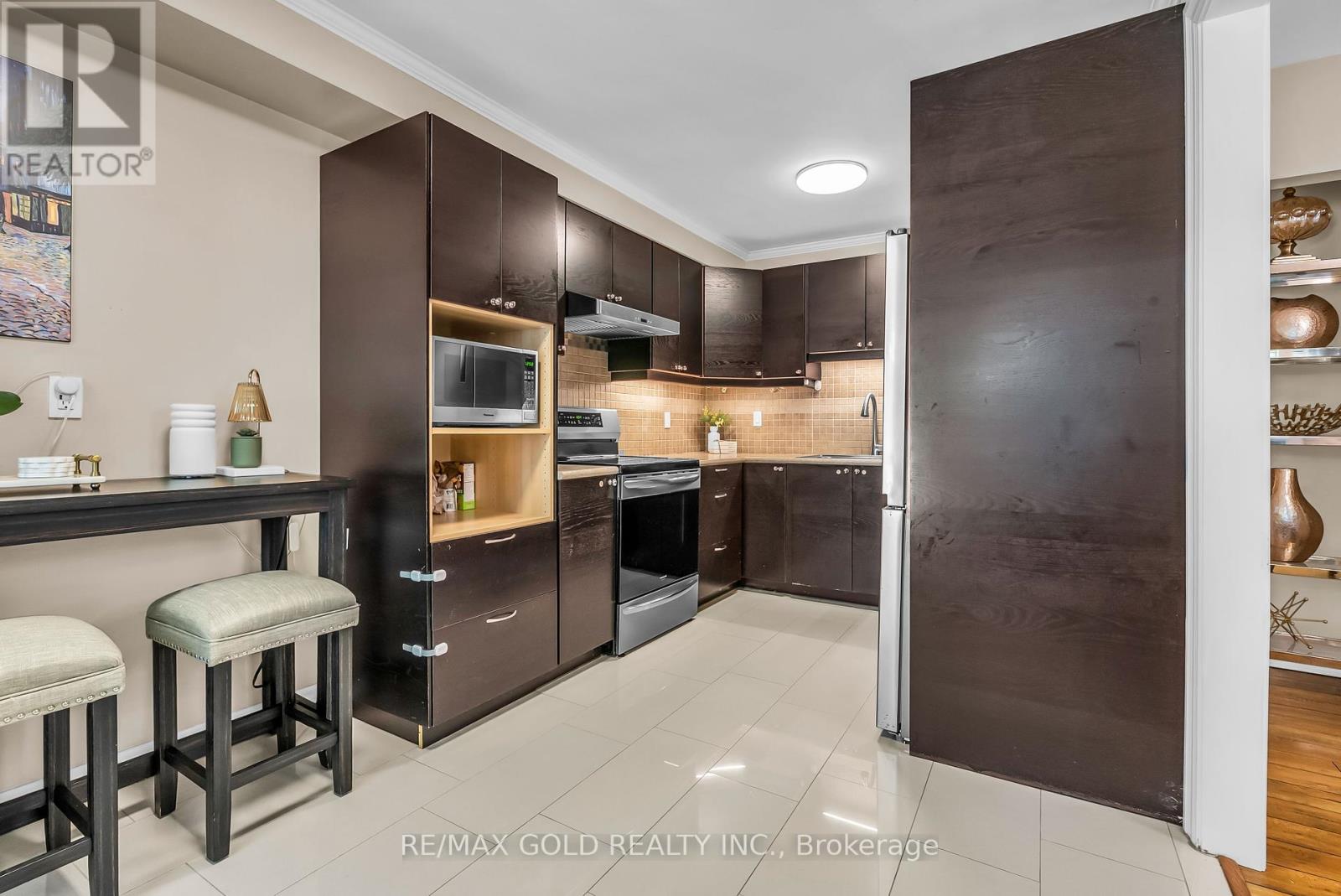 7 - 3065 Lenester Drive, Mississauga, Ontario  L5C 2B8 - Photo 10 - W12417055