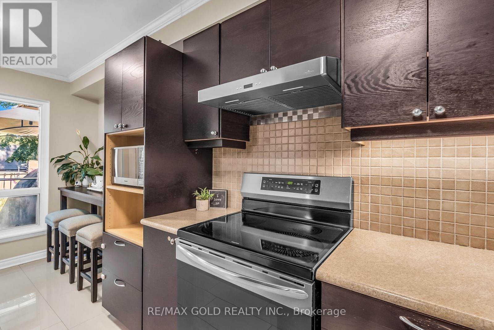 7 - 3065 Lenester Drive, Mississauga, Ontario  L5C 2B8 - Photo 12 - W12417055