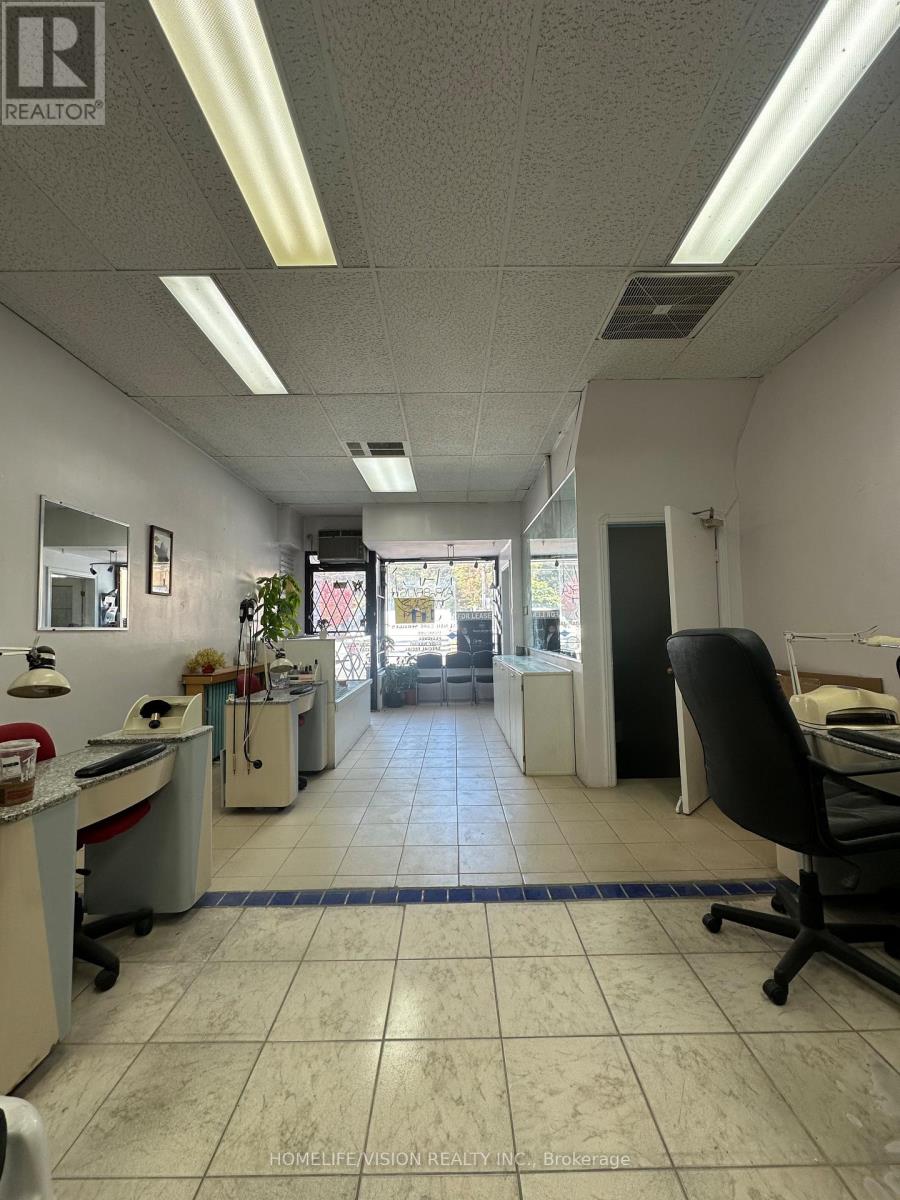 2877 St Clair Avenue E, Toronto, Ontario  M4B 1N4 - Photo 3 - E12152633