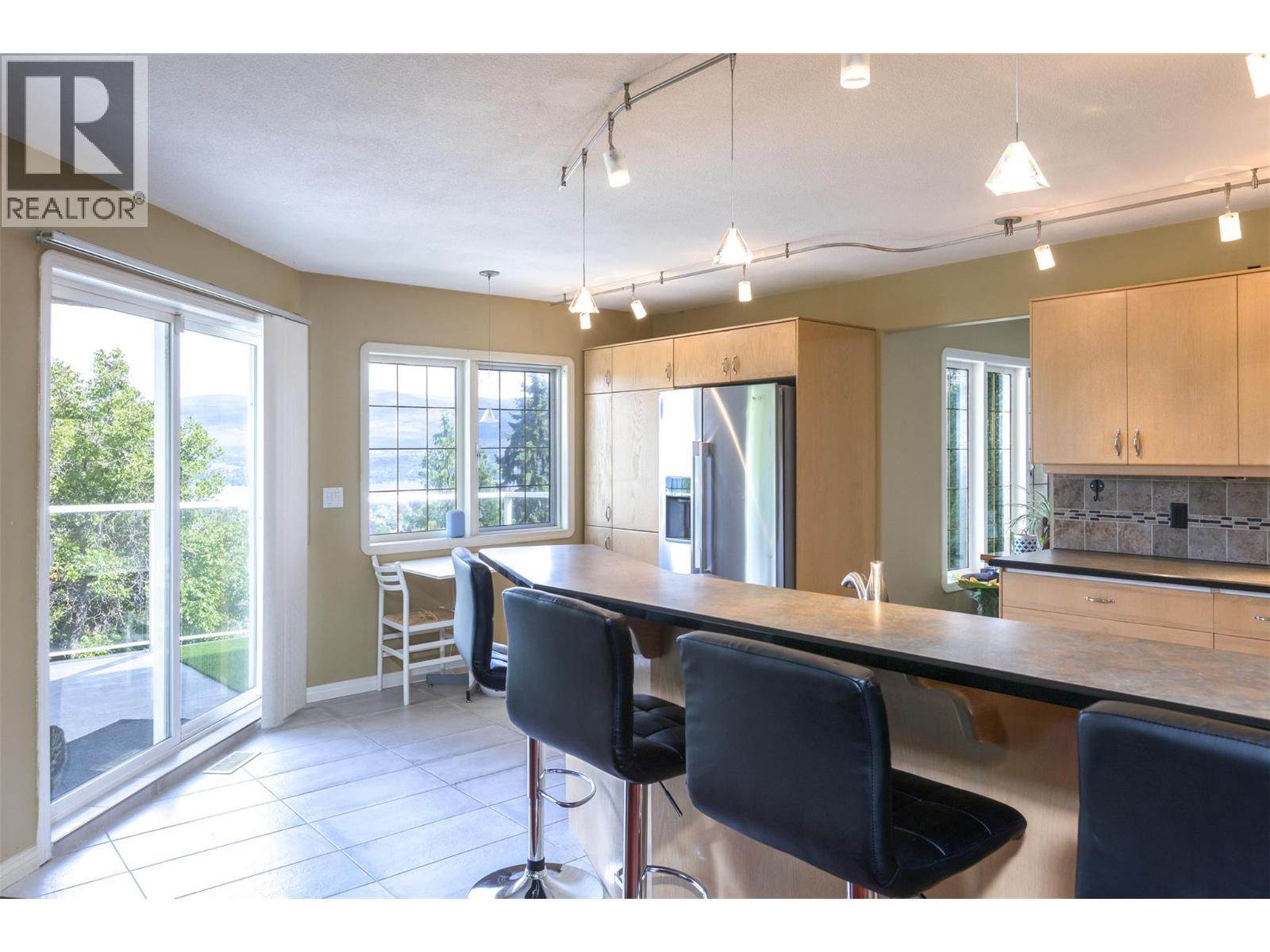1201 Trevor Drive West Kelowna Photo 2