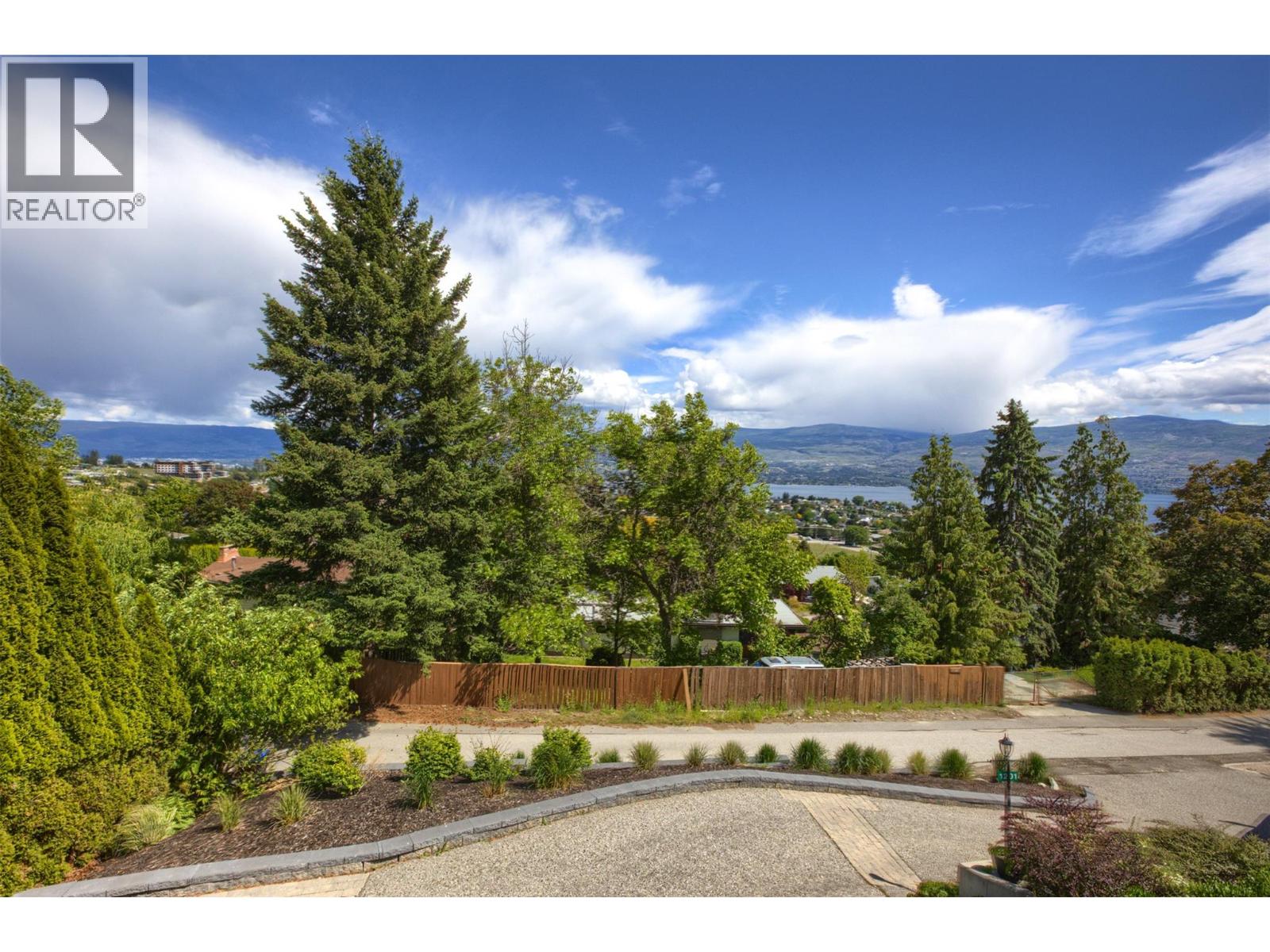 1201 Trevor Drive West Kelowna Photo 32