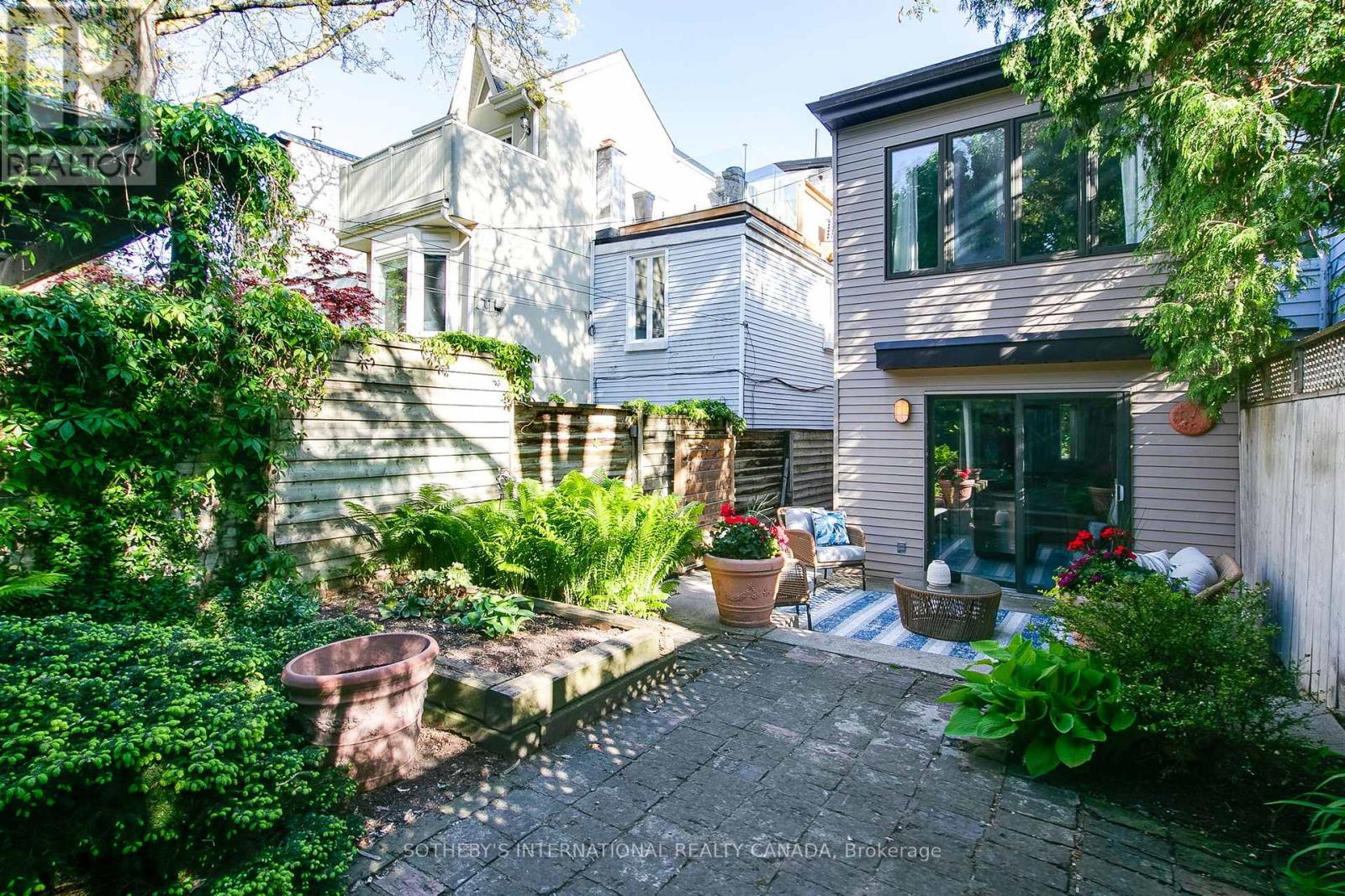 48 Salisbury Avenue, Toronto, Ontario  M4X 1C4 - Photo 28 - C12375472