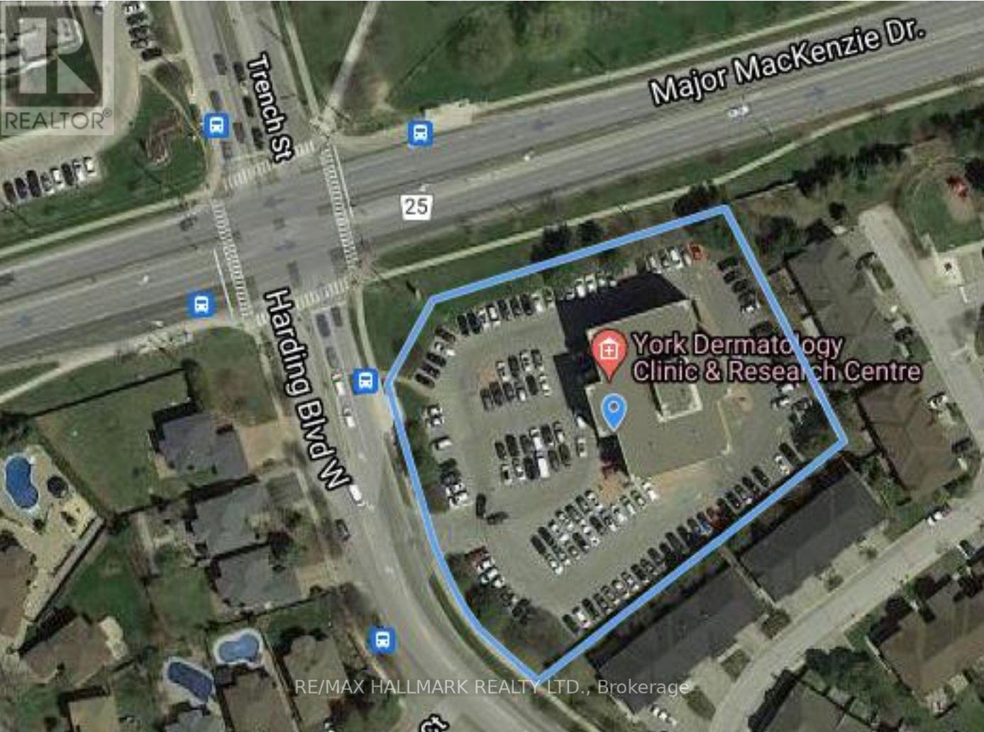 206 - 250 Harding Boulevard W, Richmond Hill, Ontario  L4C 9M7 - Photo 10 - N12417085