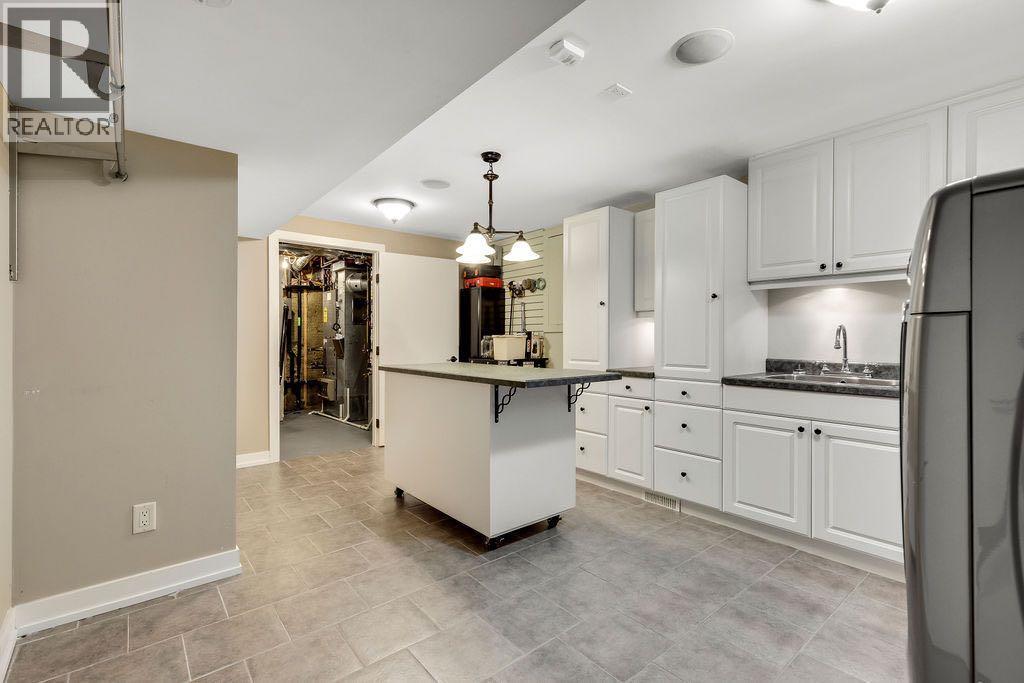 35 Eagle Ridge Drive Sw, Calgary, Alberta  T2V 2V5 - Photo 43 - A2231542