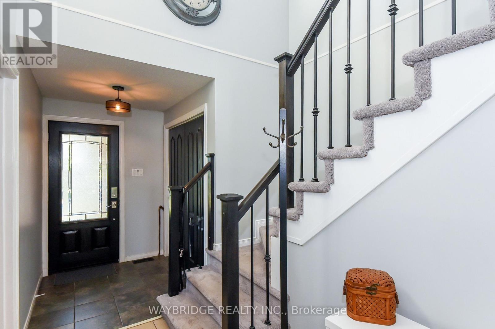 27 Chatham Gardens, Ottawa, Ontario  K2J 3M2 - Photo 5 - X12417140