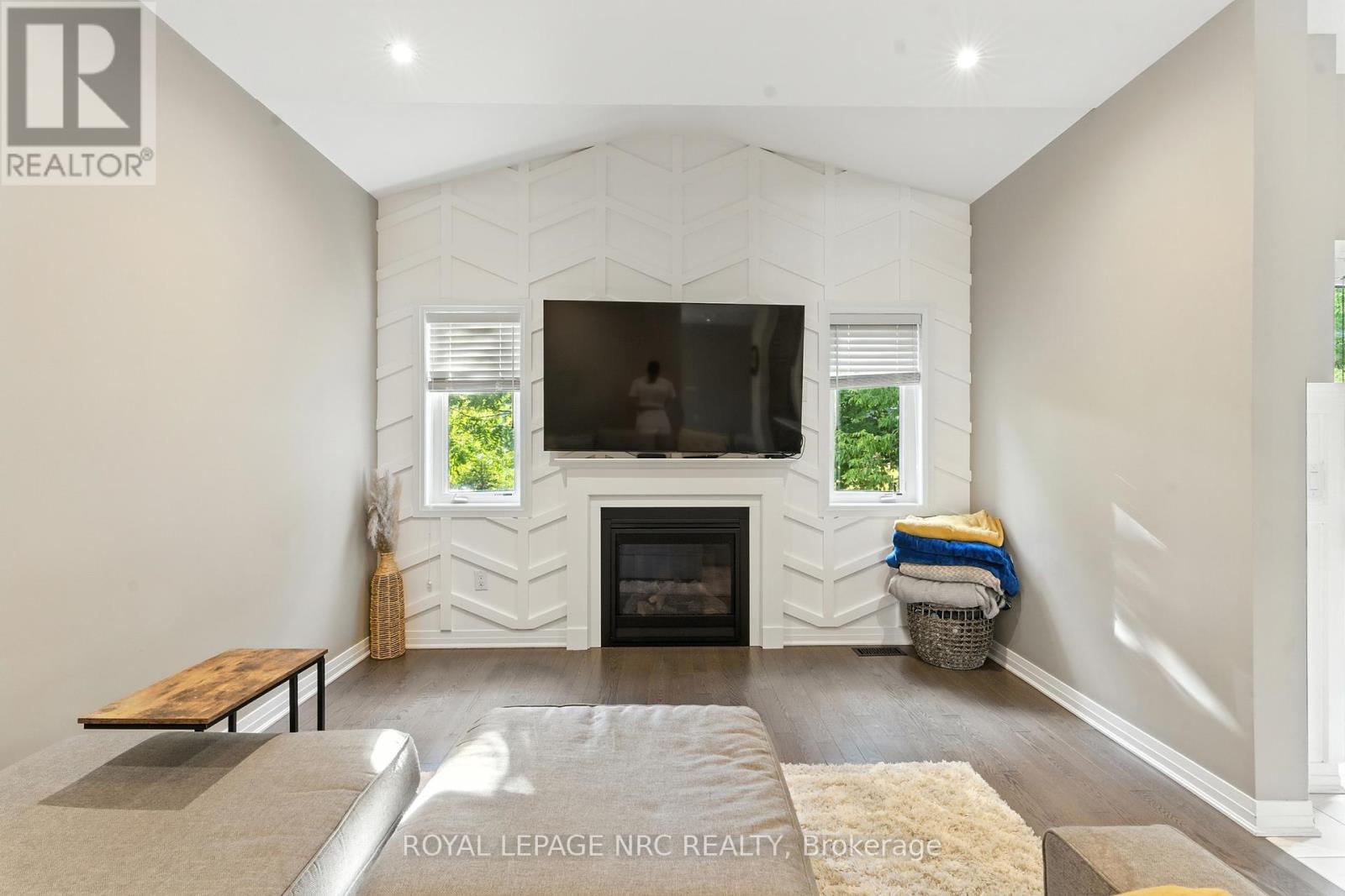 4027 Cachet Court, Lincoln, Ontario  L0R 1B4 - Photo 13 - X12417153