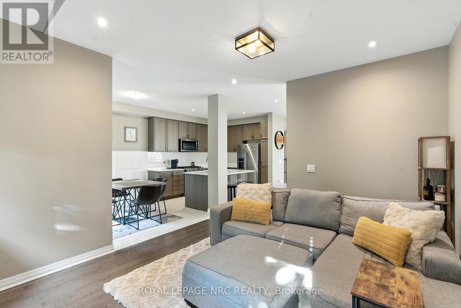 4027 Cachet Court, Lincoln, Ontario  L0R 1B4 - Photo 14 - X12417153