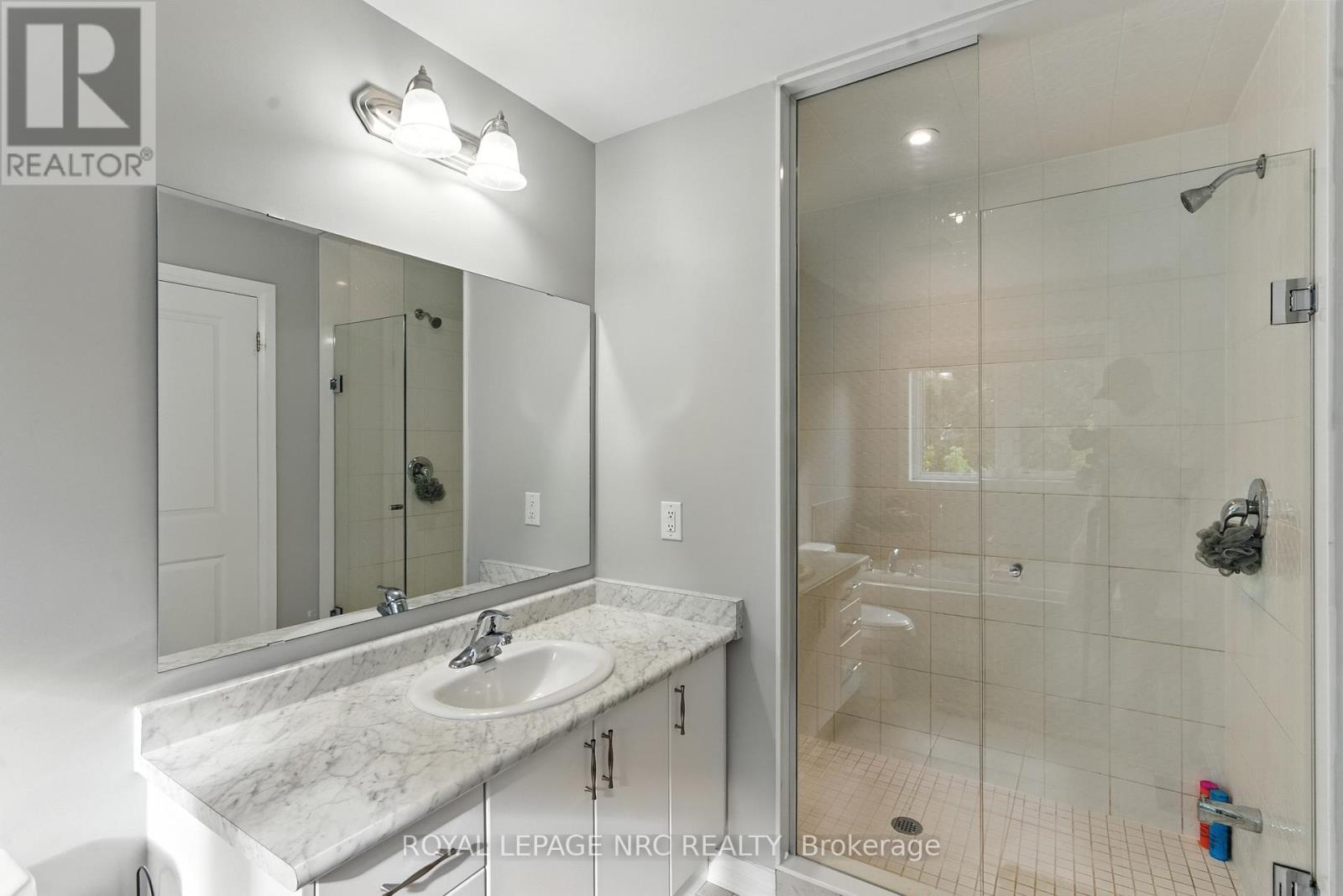 4027 Cachet Court, Lincoln, Ontario  L0R 1B4 - Photo 18 - X12417153