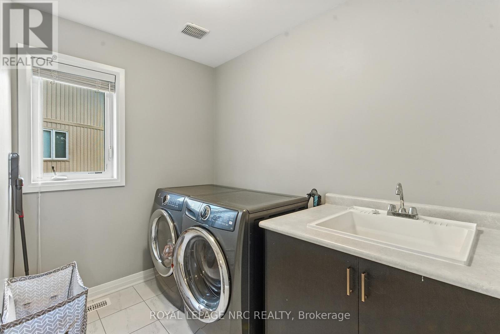 4027 Cachet Court, Lincoln, Ontario  L0R 1B4 - Photo 22 - X12417153