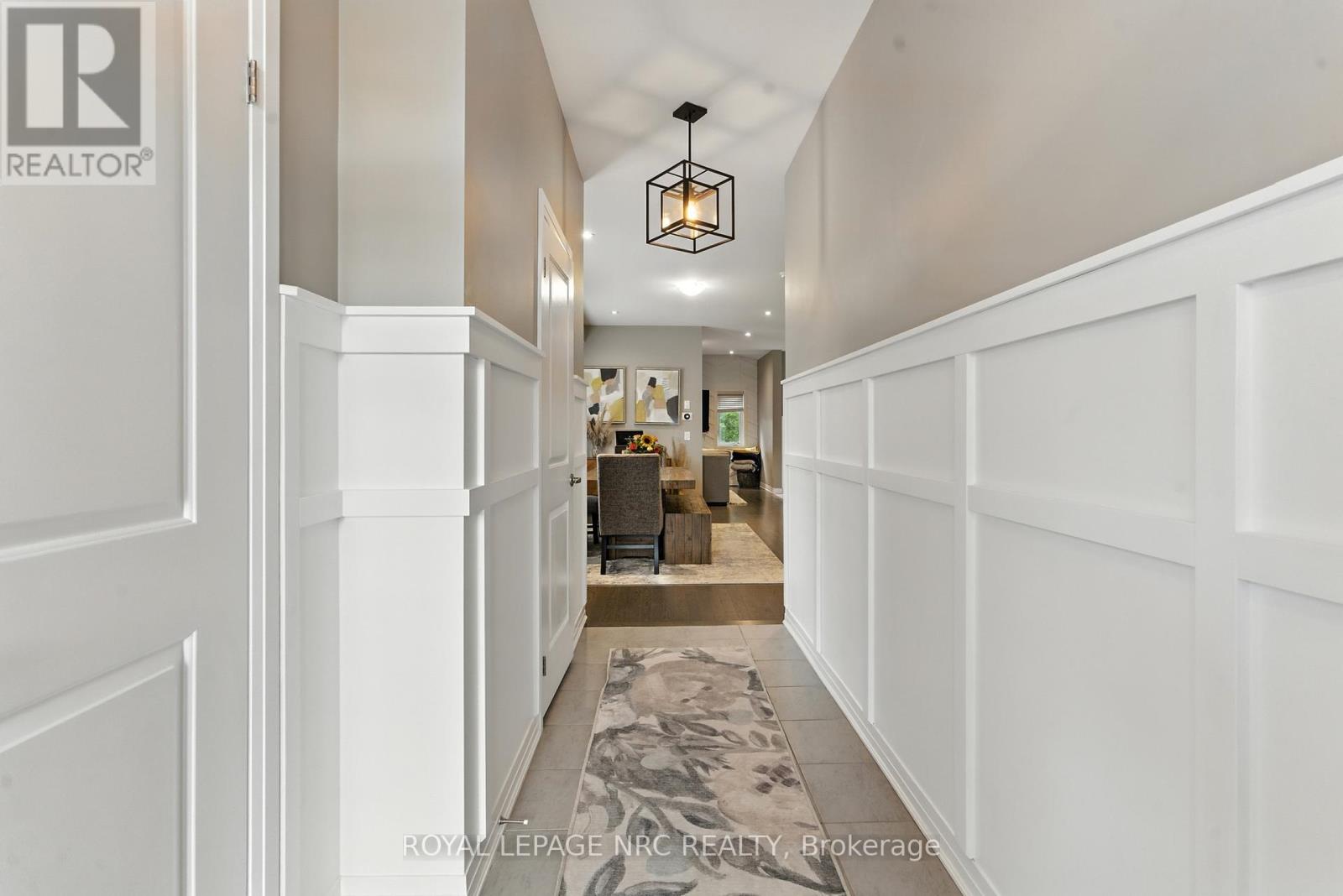 4027 Cachet Court, Lincoln, Ontario  L0R 1B4 - Photo 3 - X12417153