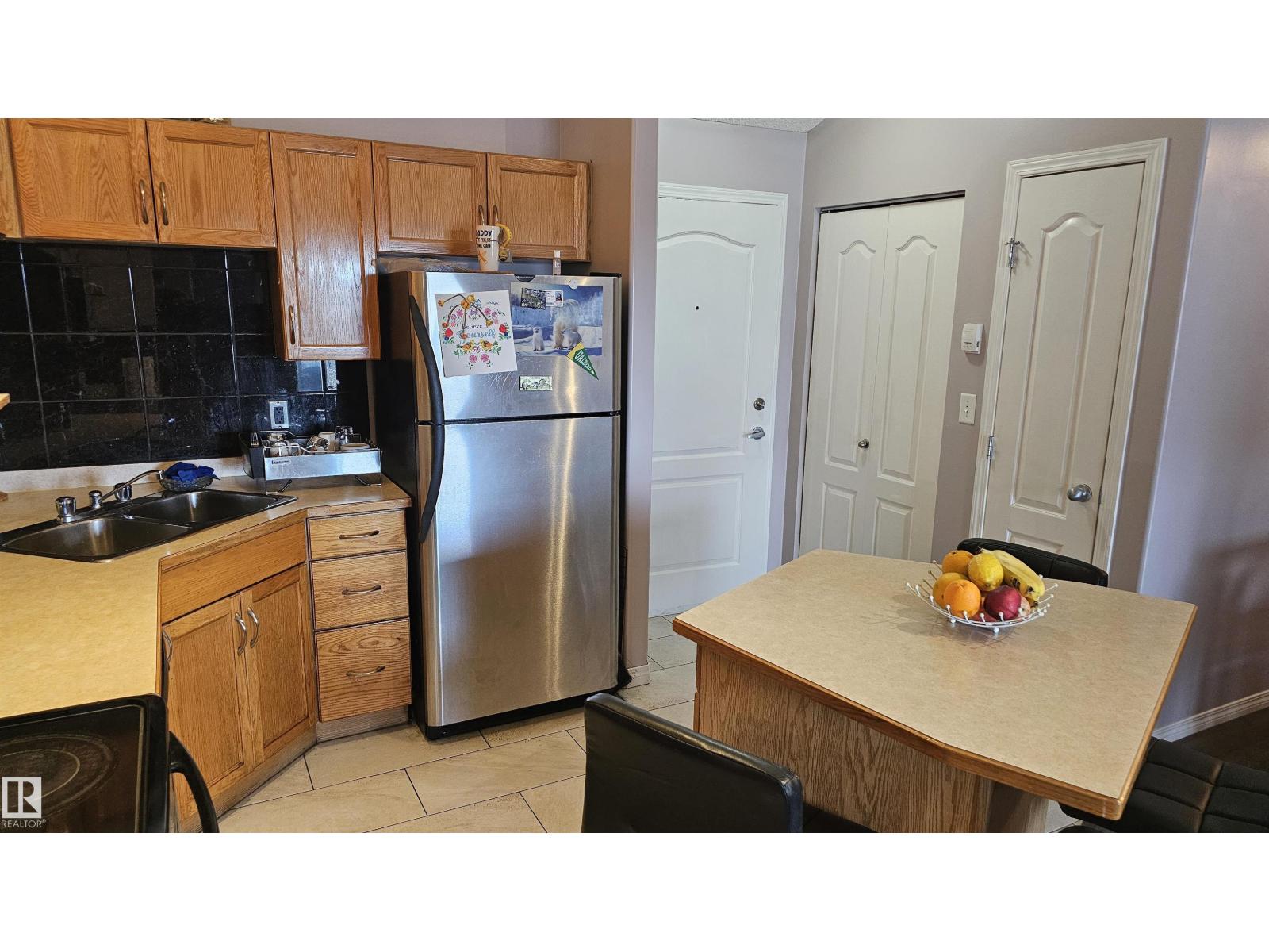 #301 9525 162 Av Nw, Edmonton, Alberta  T5Z 3V2 - Photo 4 - E4458777