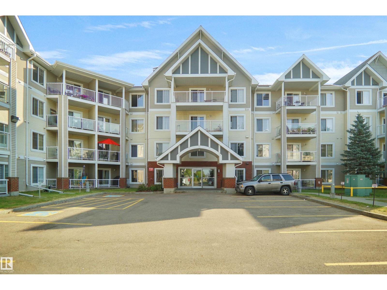 #403 15211 139 ST NW, Edmonton, Alberta