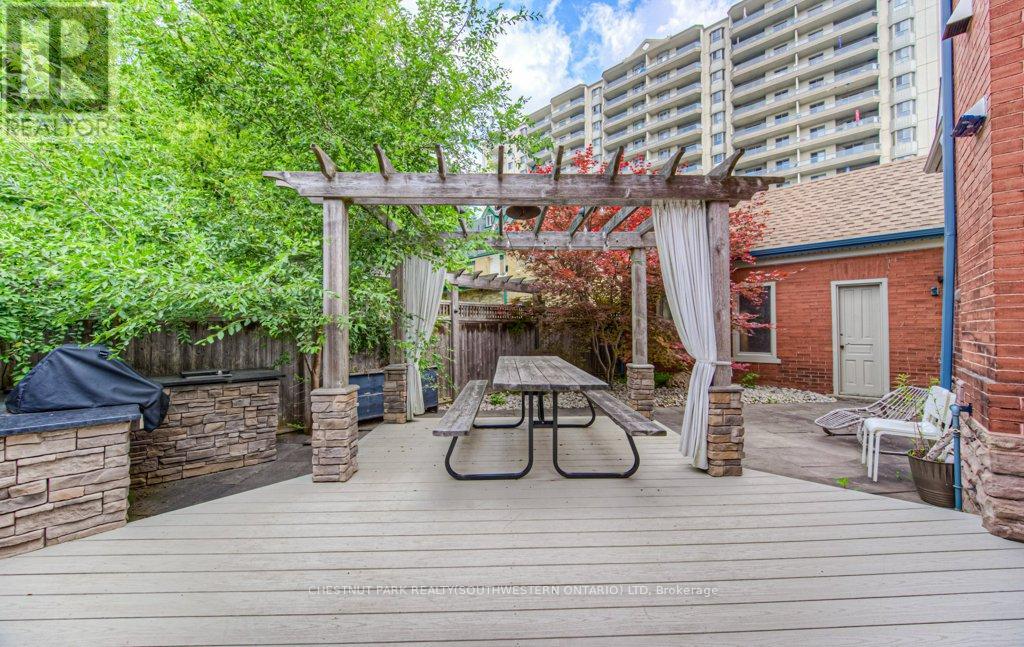 350 Queen Street S, Kitchener, Ontario  N2G 1W7 - Photo 47 - X12285628