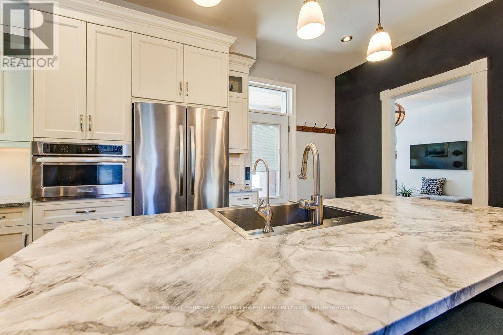 350 Queen Street S, Kitchener, Ontario  N2G 1W7 - Photo 19 - X12285628