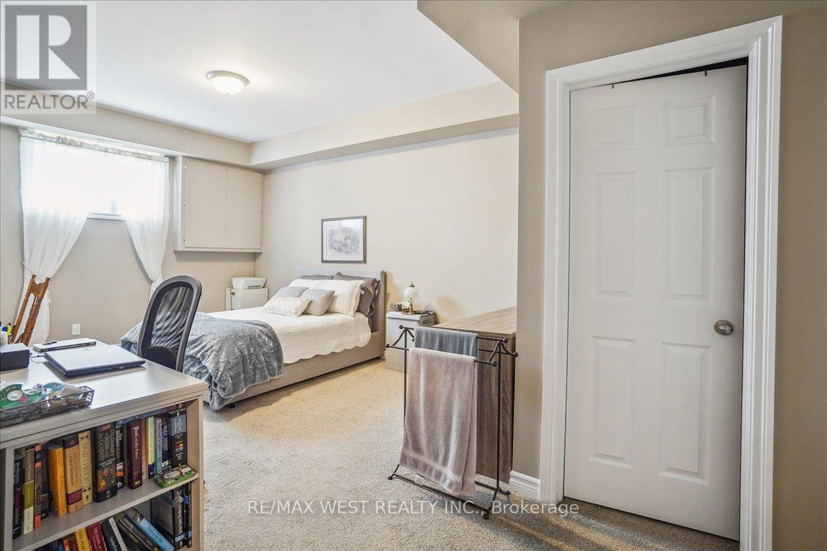117 Rosehill Boulevard, Oshawa, Ontario  L1J 5G8 - Photo 5 - E12417131