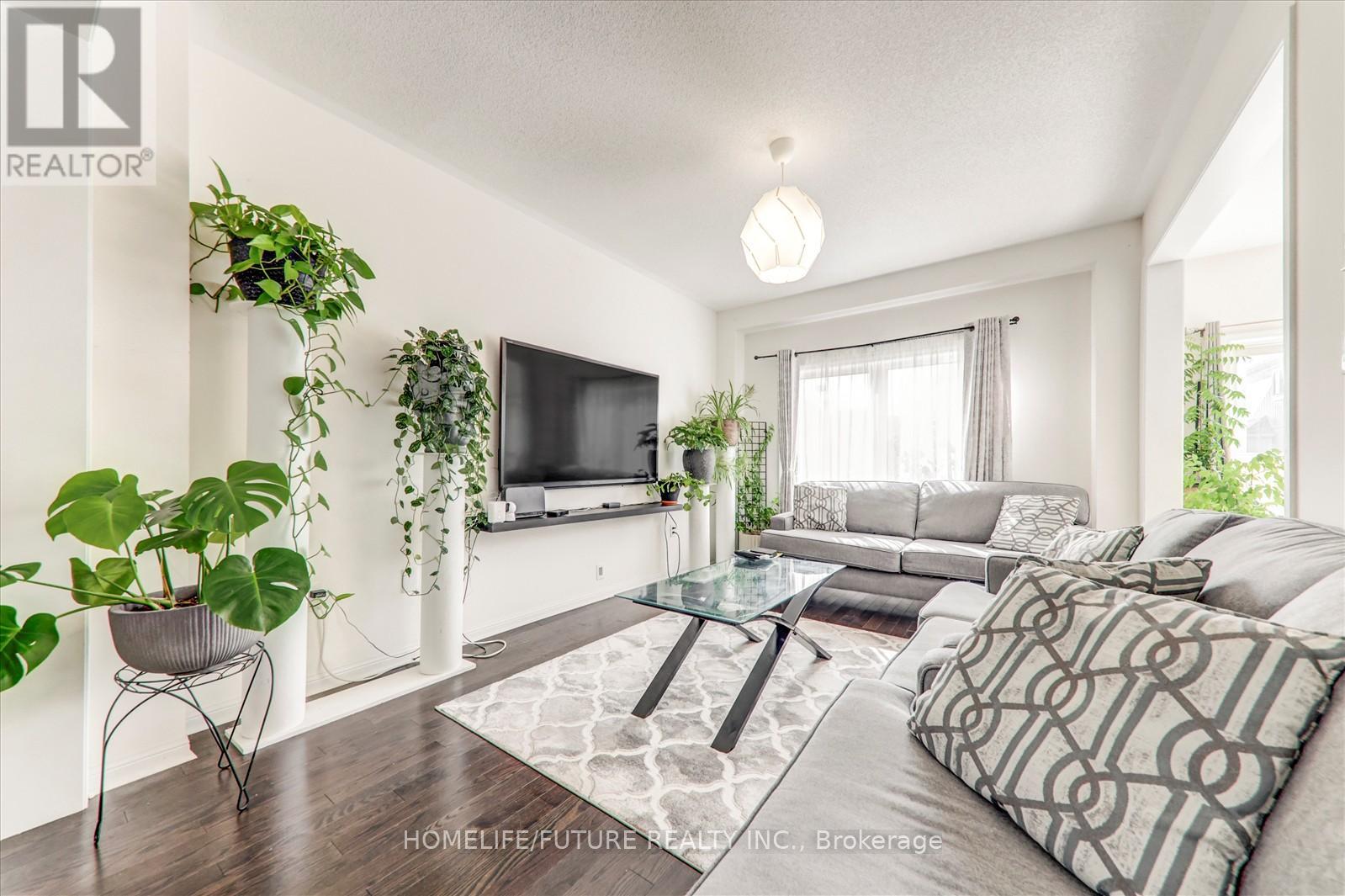 47 Henry Smith Avenue, Clarington, Ontario  L1C 0W1 - Photo 11 - E12417148