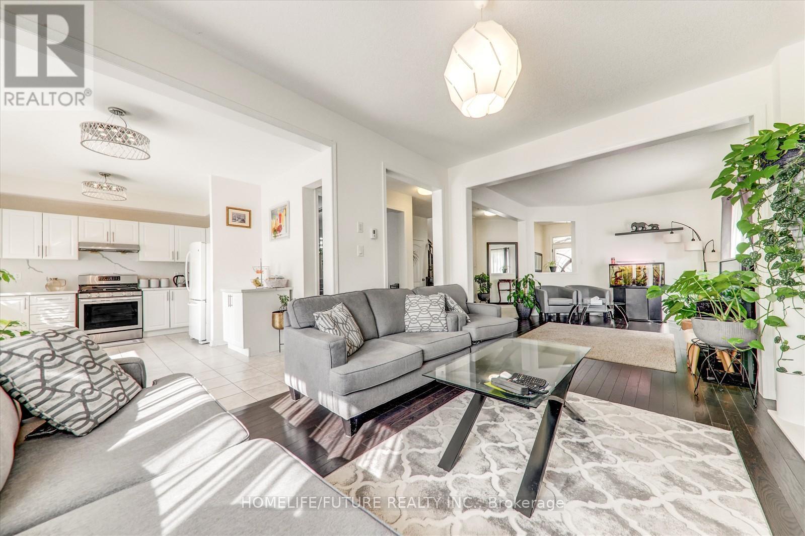 47 Henry Smith Avenue, Clarington, Ontario  L1C 0W1 - Photo 12 - E12417148
