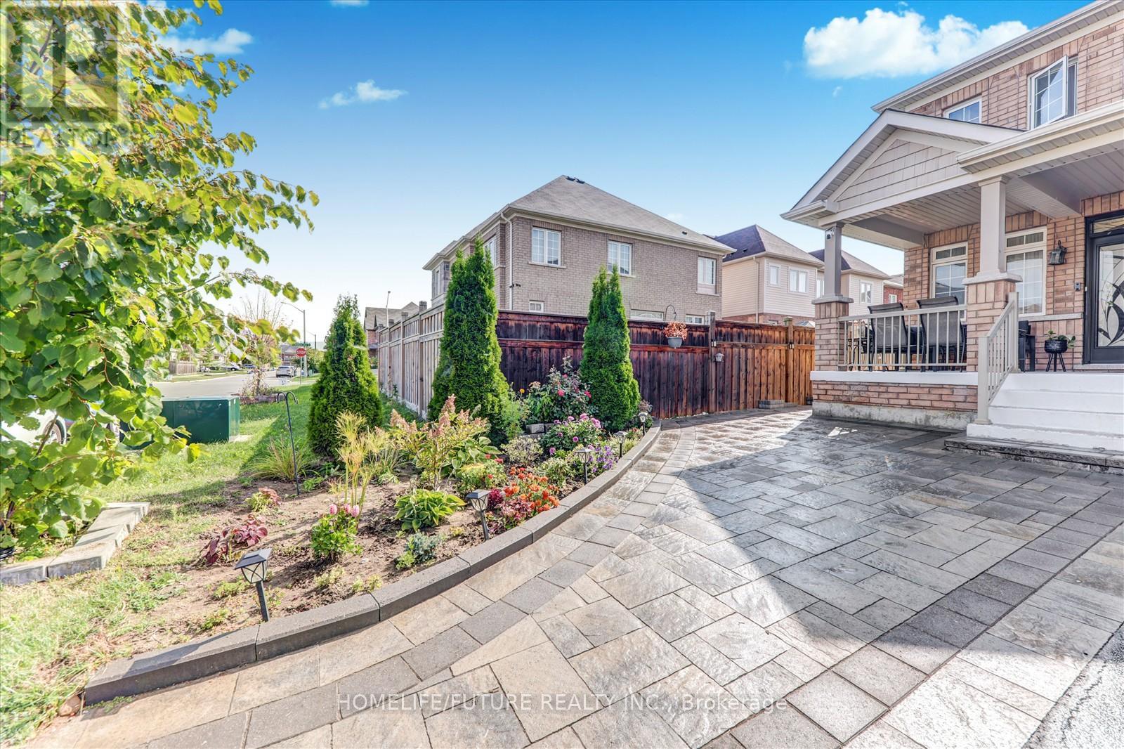 47 Henry Smith Avenue, Clarington, Ontario  L1C 0W1 - Photo 5 - E12417148