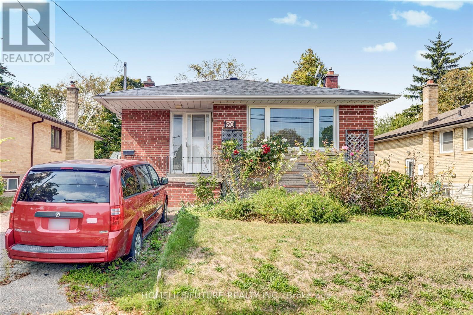 MAIN - 90 CELESTE DRIVE, Toronto, Ontario