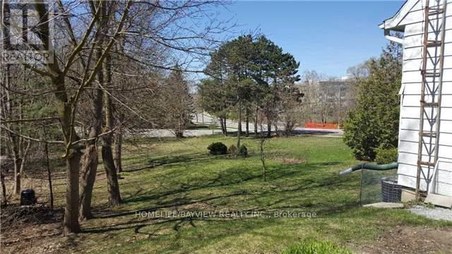 66 Roxborough Road, Newmarket (Gorham-College Manor), Ontario  L3Y 3L2 - Photo 6 - N12417145