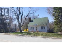 66 ROXBOROUGH ROAD, Newmarket, Ontario