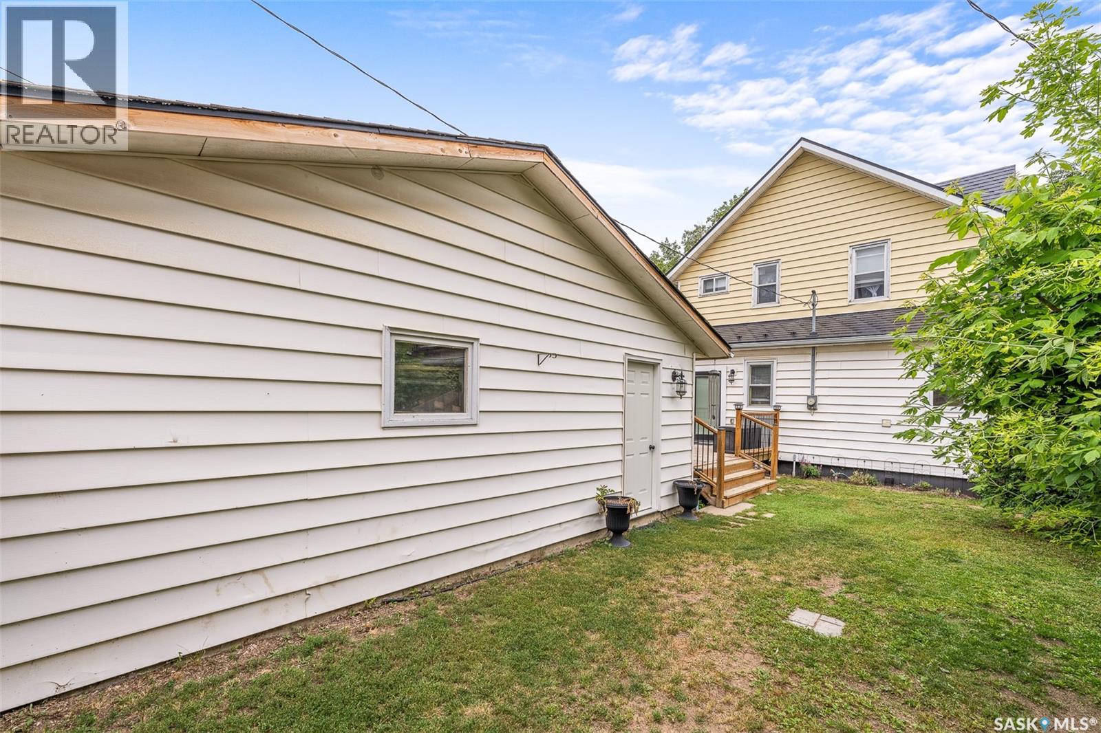 1218 1st Avenue Nw, Moose Jaw, Saskatchewan  S6H 3N6 - Photo 46 - SK018920