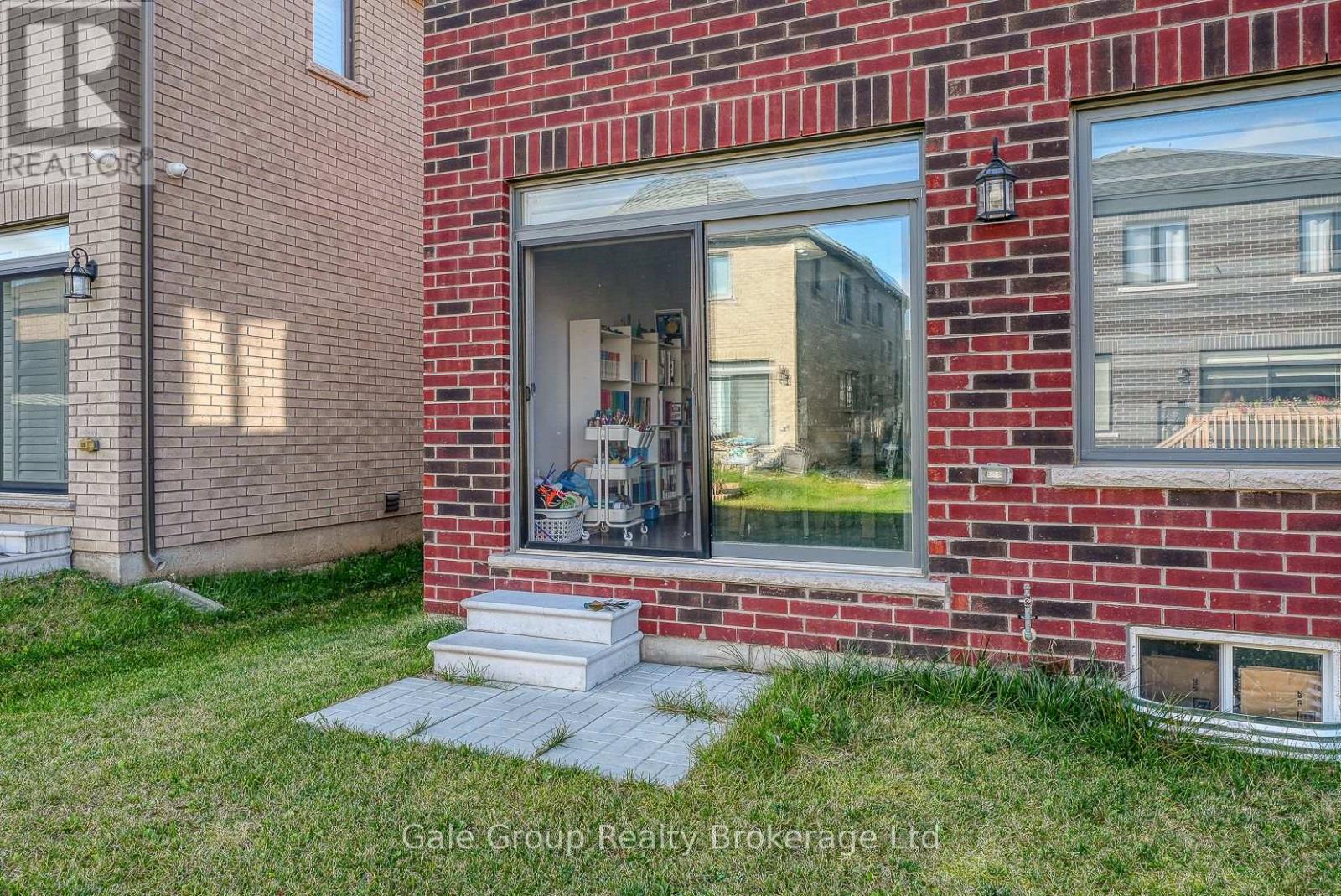 161 Silverwood Crescent, Woodstock, Ontario  N4T 0M6 - Photo 11 - X12412638